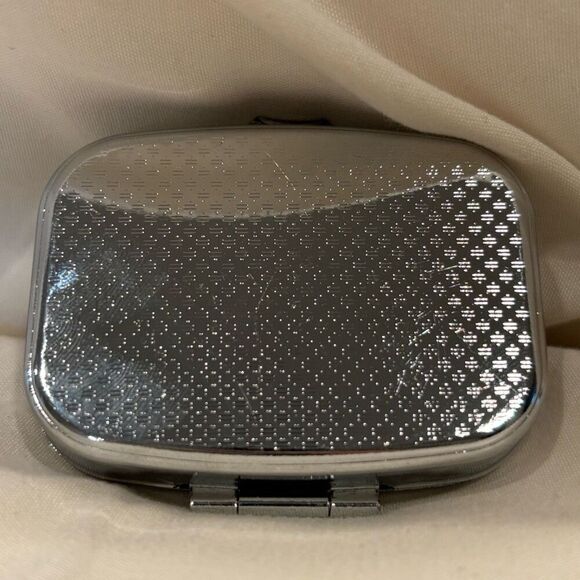 Stained Glass Blue Rose Travel Pill Box 2 Compartment Medicine Pill Case NEW - Picture 4 of 5